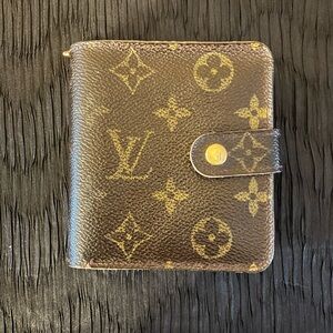 Louis Vuitton Brown and Tan Monogram Wallet